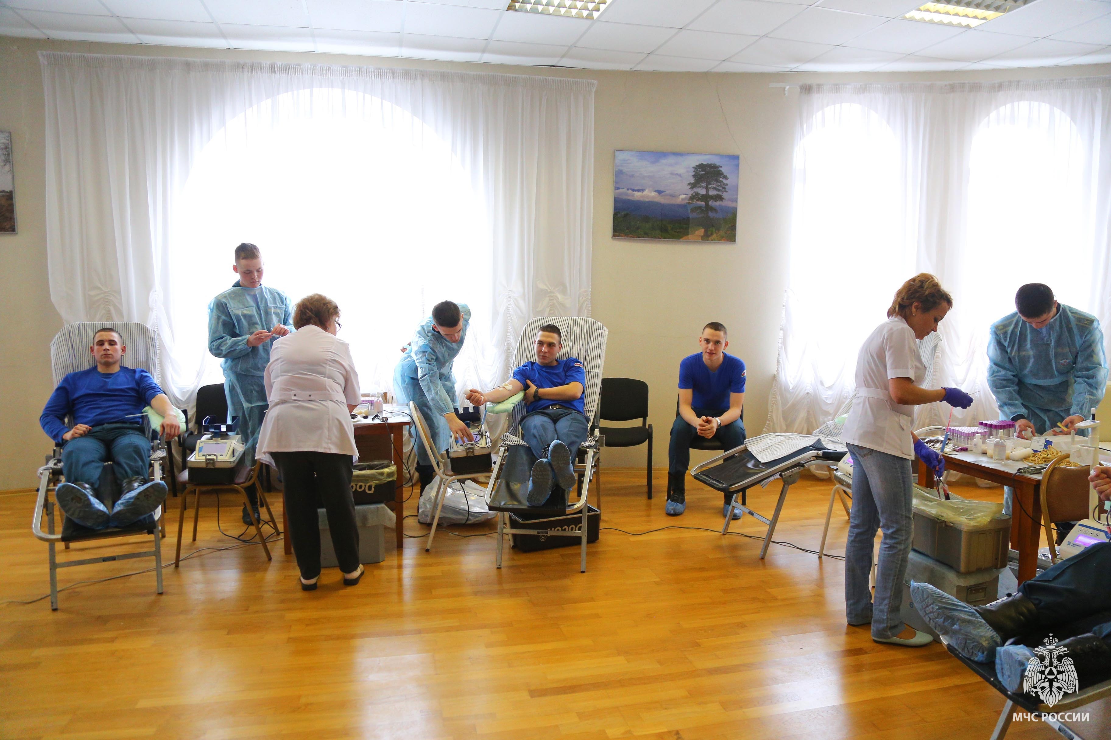 Академия МЧС присоединилась к благородной миссии: более 200 представителей учебного заведения стали донорами крови